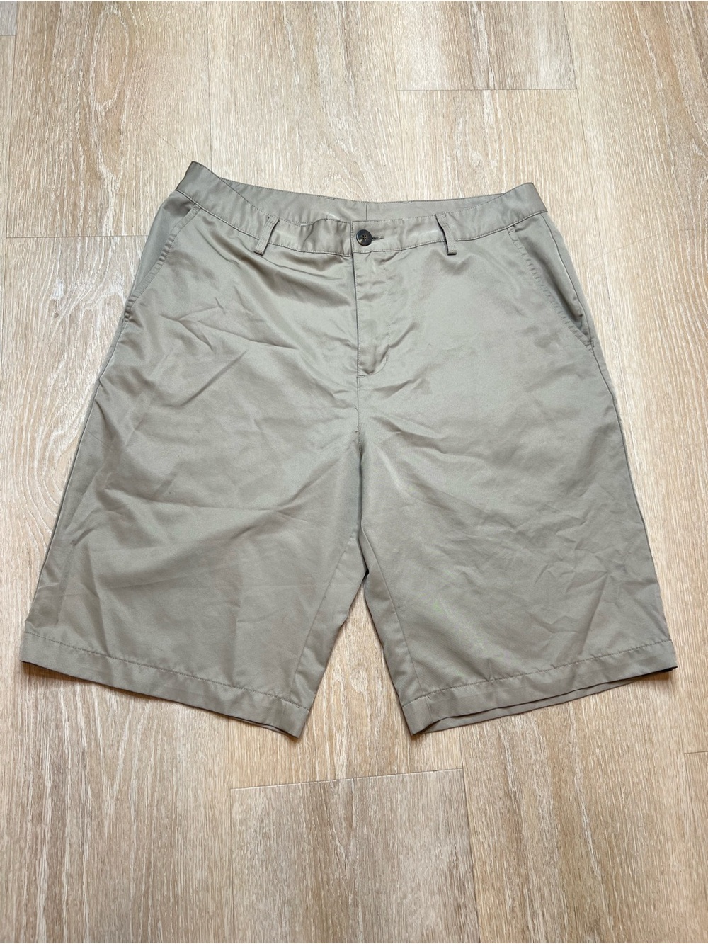 Adidas  *FLAWS* Tan/khaki color Climalite Work Shorts Men’s 32